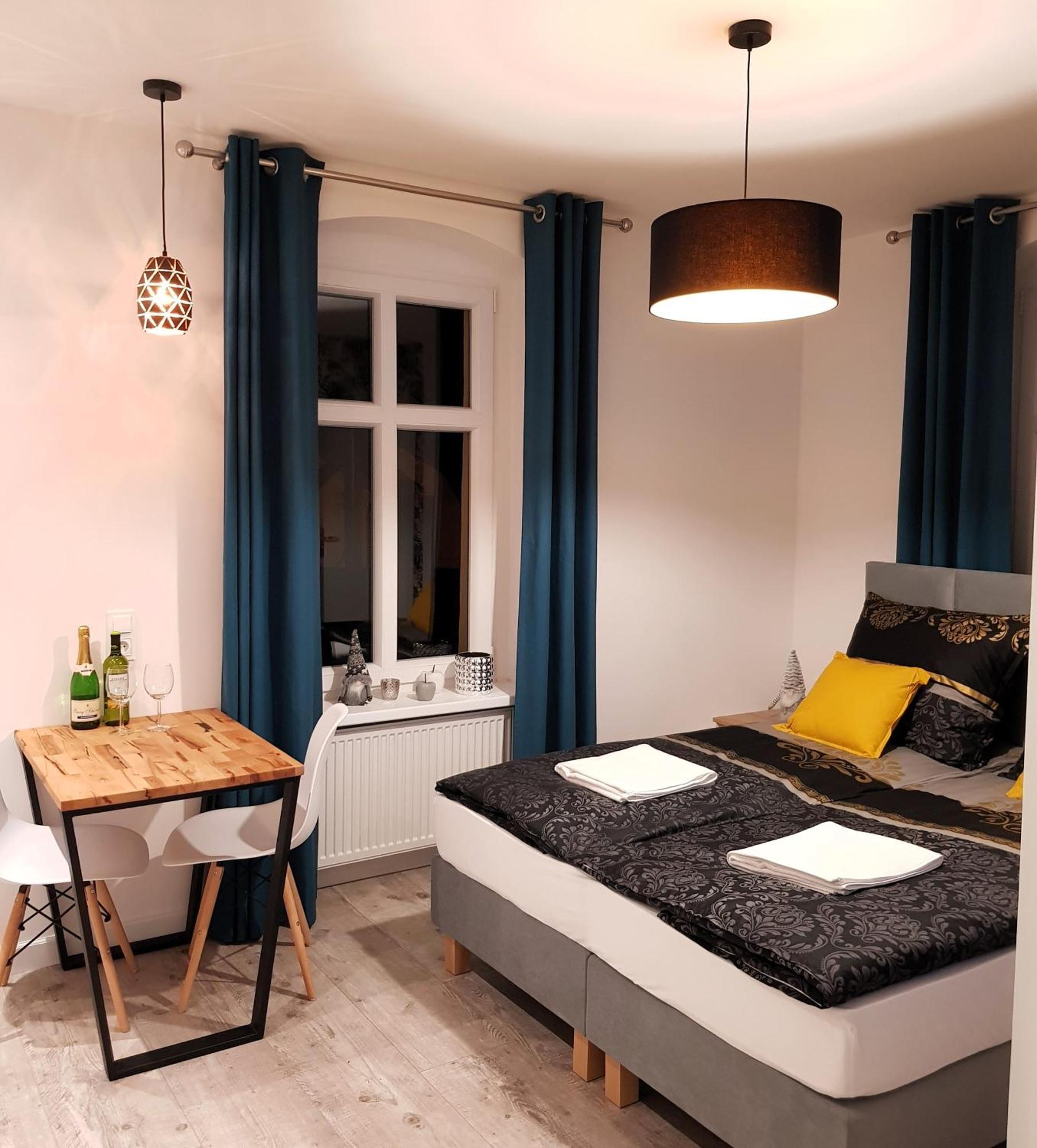 Apartament Przy Placu Piastowskim Jelenia Góra Værelse billede